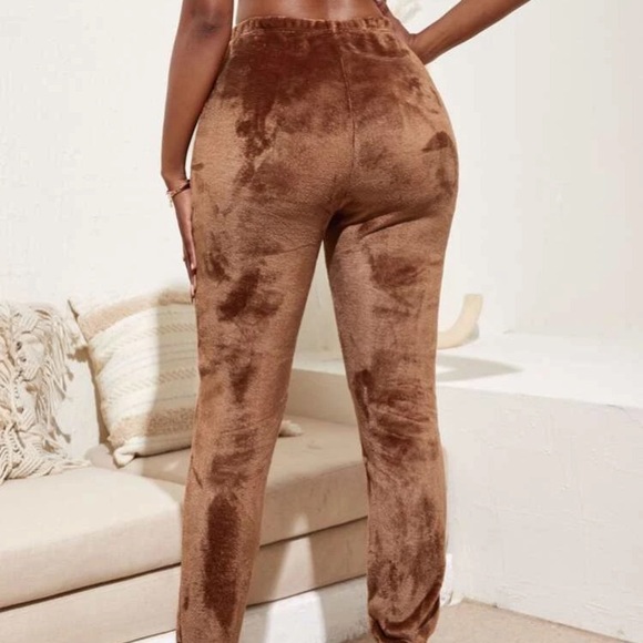 Coffee Brown Flannel Sweatpants in S - Picture 2 of 2